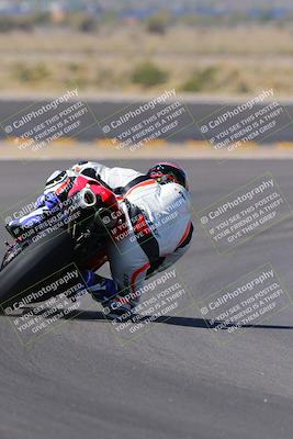 media/Oct-08-2022-SoCal Trackdays (Sat) [[1fc3beec89]]/Turn 11 Backside (1145am)/